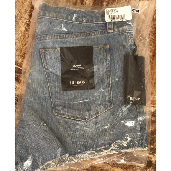 Hudson Gemma Shorts Mid Rise Cut Off Raw Hem Jean Denim Worn Lullaby NWT Size 27 - Picture 4 of 8
